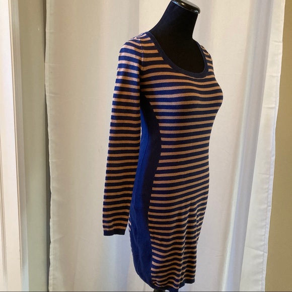 H&M sweater dress - Picture 2 of 3